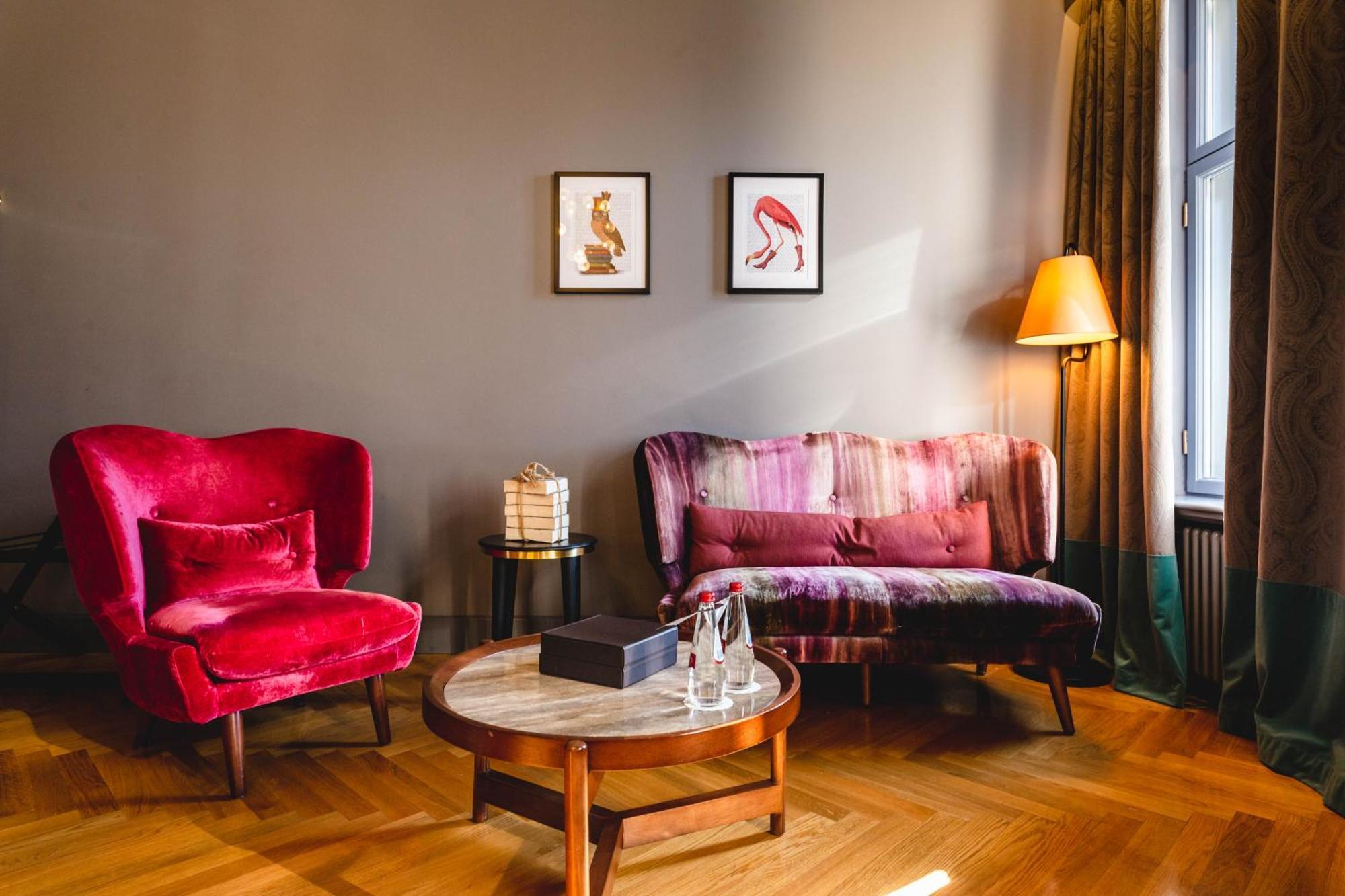 Grand Poet Hotel And Spa By Semarah Riga Quarto foto A room at the Hotel